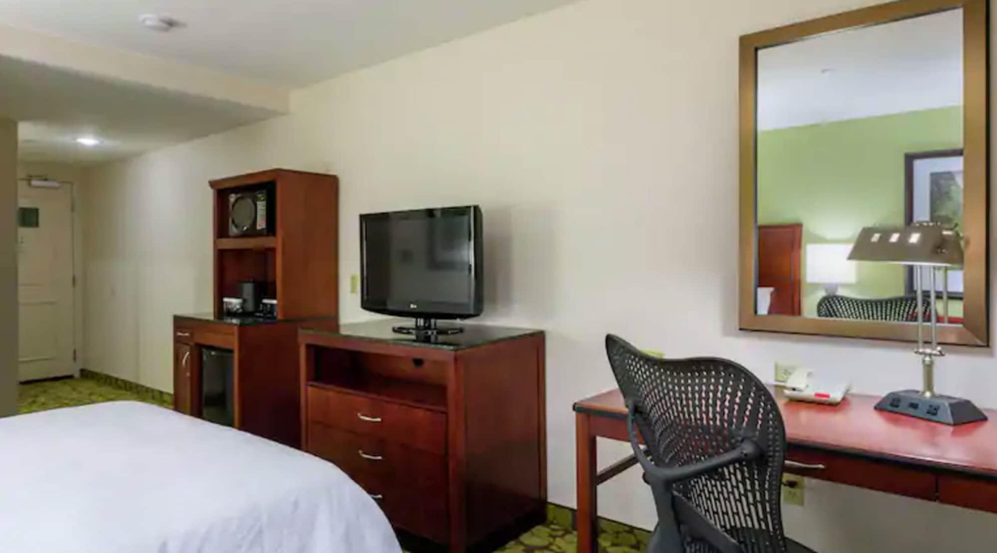 Hilton Garden Inn Queens Jfk - Newly Renovated Nova York Exterior foto